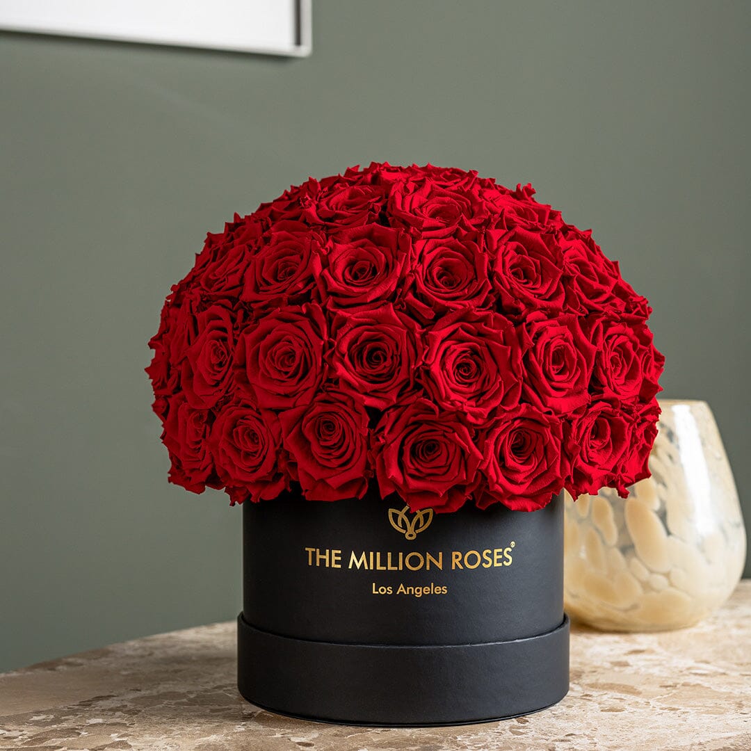 Luxury Classic Black Superdome | Preserved Red Roses