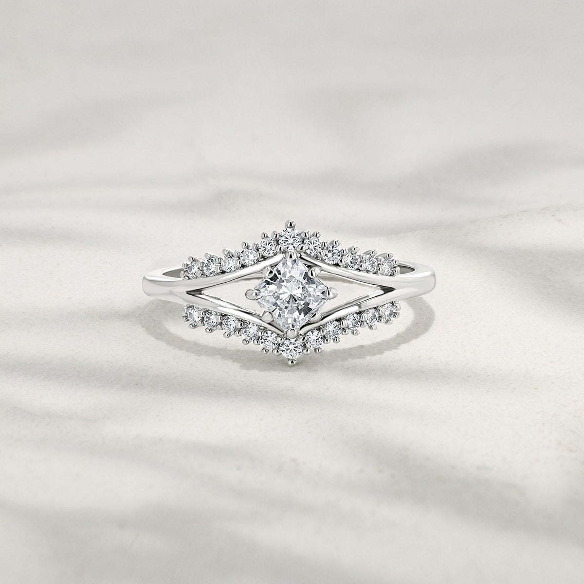 It’s a Wonderful Life – Surprise Ring Jewel Candle