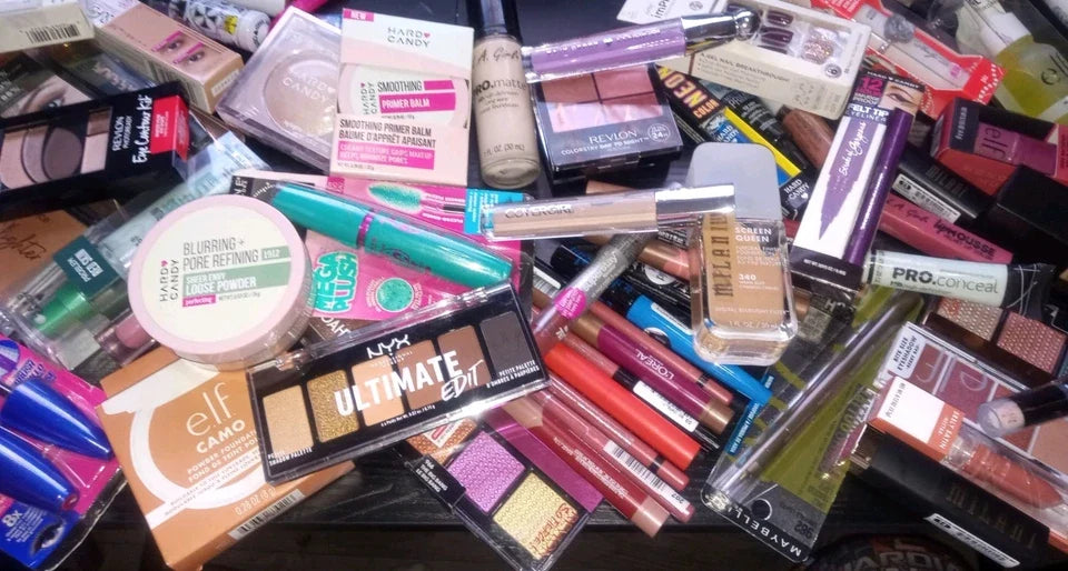 Mystery Beauty Box – 25 Full-Size Brand-Name Beauty Products